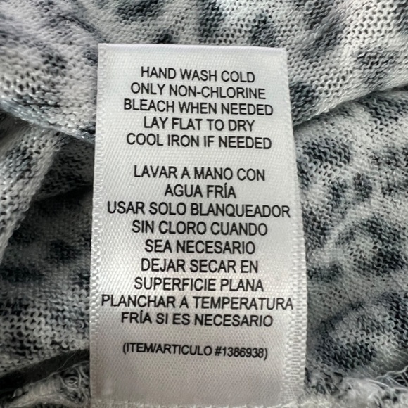 Bobeau Animal Print Women's Feminine Timeless Relaxed Classic Top Size Small - Picture 10 of 11